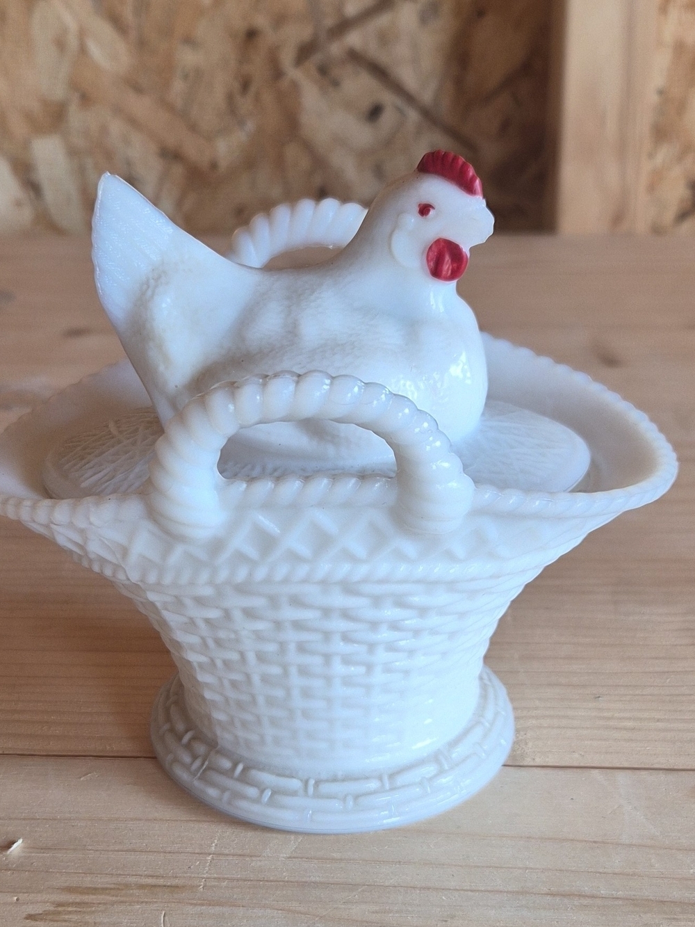 Westmoreland White Milk Glass Basketweave Hen on Nest Covered Basket 5"